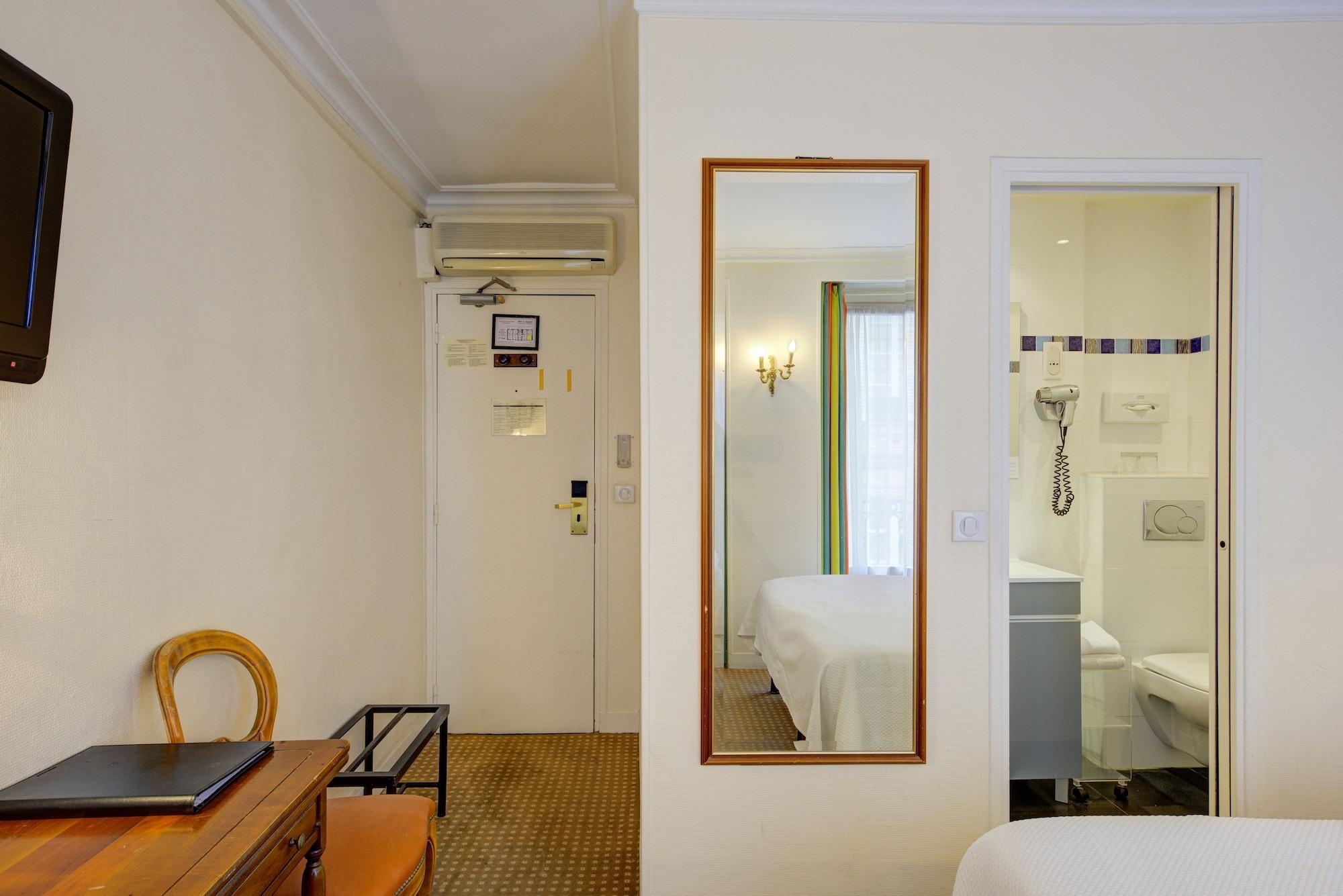 Hotel La Sanguine Париж Екстериор снимка