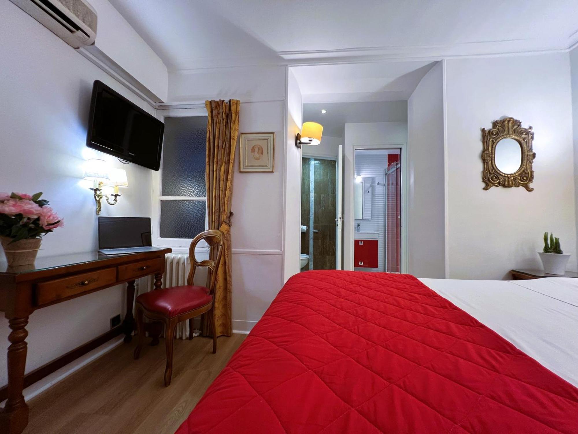 Hotel La Sanguine Париж Екстериор снимка